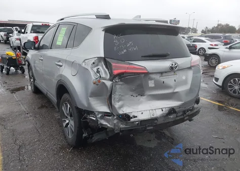 2018 Toyota Rav4 Xle z USA, uszkodzony, nr VIN 2T3WFREV7JW424161